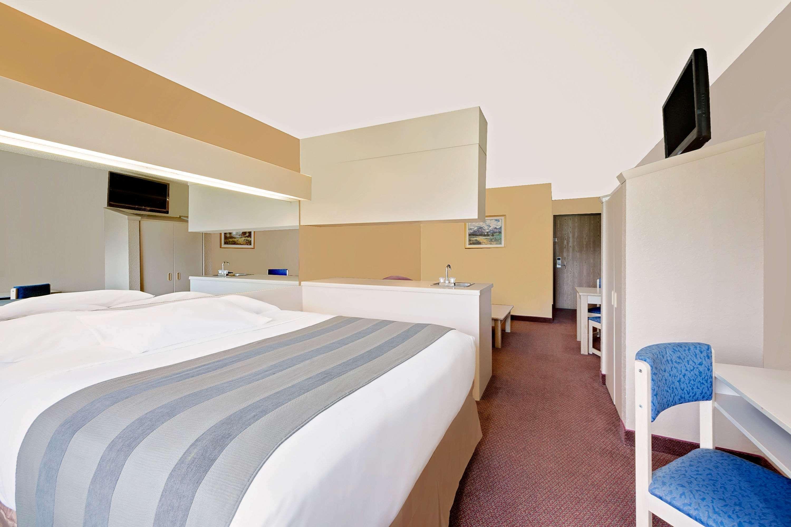Microtel Inn & Suites By Wyndham Joplin Exterior foto